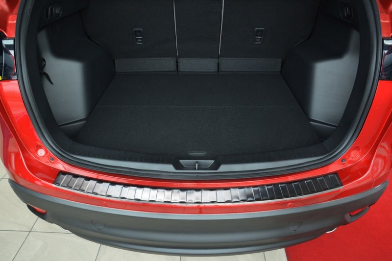 Ochranná lišta hrany kufru Mazda CX-5 2012-2017 (tmavá