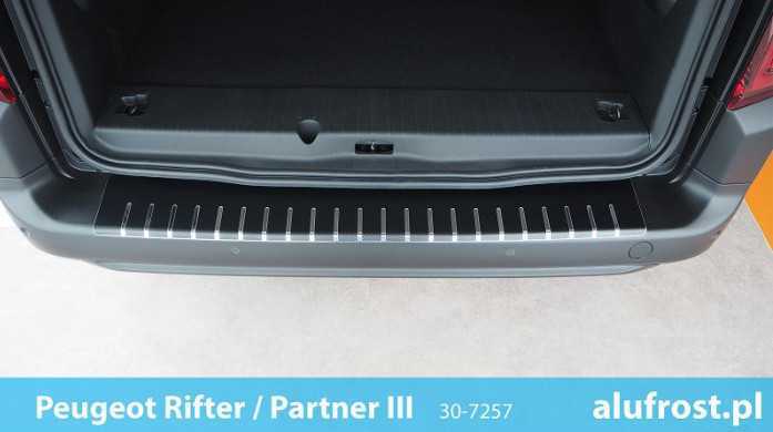 Ochranná lišta hrany kufru Peugeot Rifter 2018- (carbon) Alufrost
