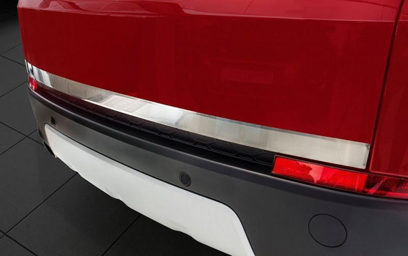 Ozdobná lišta dveří kufru Land Rover Discovery Sport 2014- (matná) Avisa