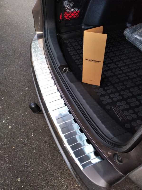 Ochranná lišta hrany kufru Honda CR-V 2015-2018 (matná) Avisa