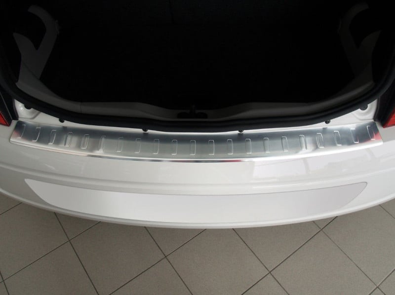 Ochranná lišta hrany kufru VW Up 2012- (matná) Avisa