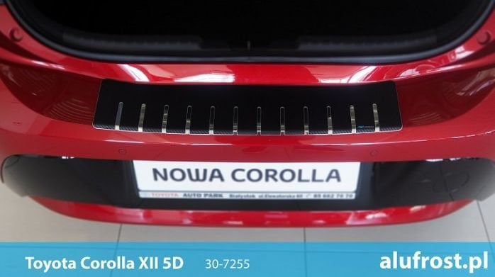 Ochranná lišta hrany kufru Toyota Corolla 2018- (carbonová folie) Alufrost