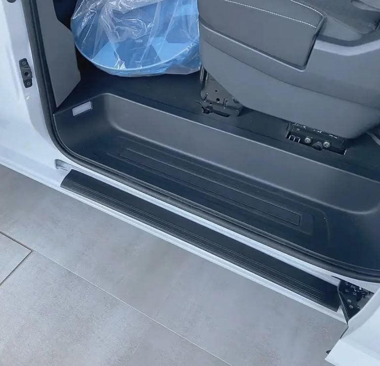 Prahová lišta VW Transporter T7 2024- (2.řada