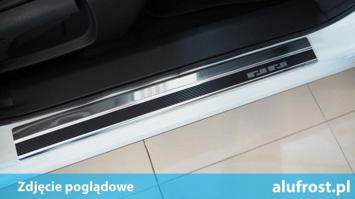 Prahové lišty Toyota Hilux 2015- (carbonová fólie) Alufrost